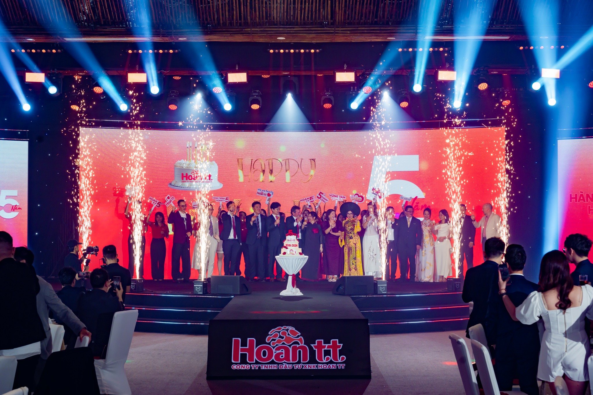 HÀNH TRÌNH 5 NĂM HOAN TT 