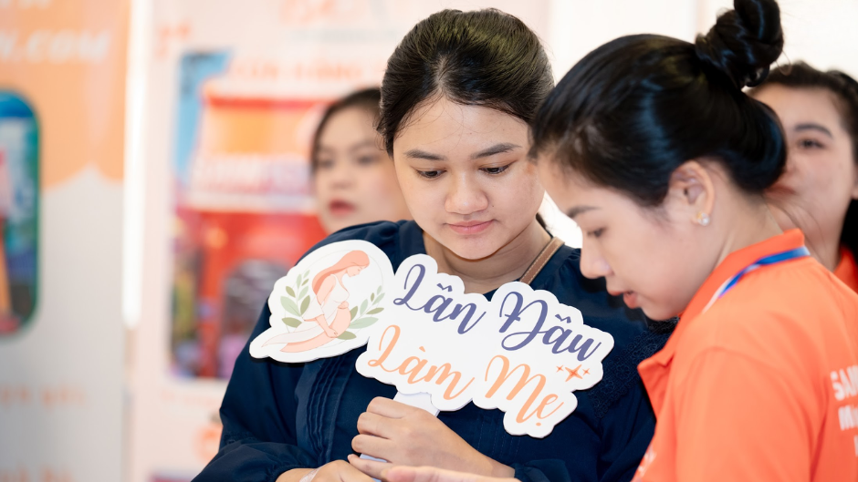 Hội thảo tiền sản "Hành Trang Cho Nàng Đi Sinh" thu hút đông đảo mẹ bầu và gia đình tham dự tại Khách sạn Hương Việt, Quy Nhơn